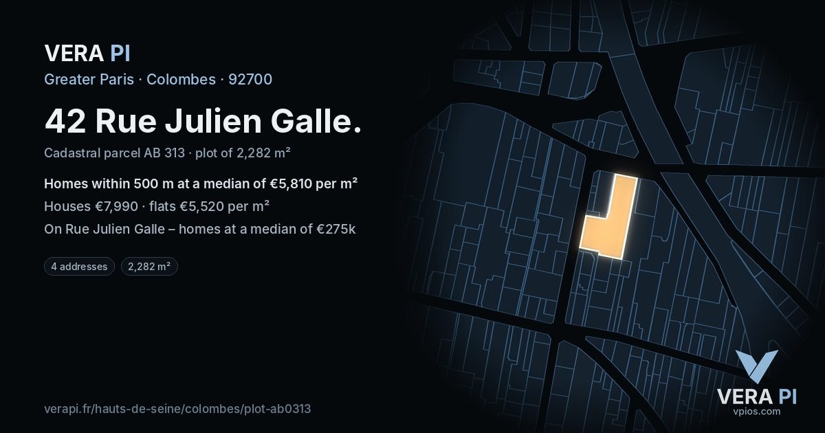 42 Rue Julien Galle, Colombes at night – the plot lit, the parcels around coloured by the prices near them