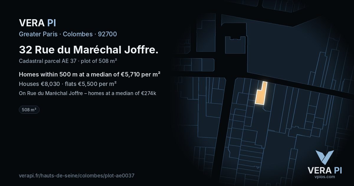 32 Rue du Maréchal Joffre, Colombes at night – the plot lit, the parcels around coloured by the prices near them