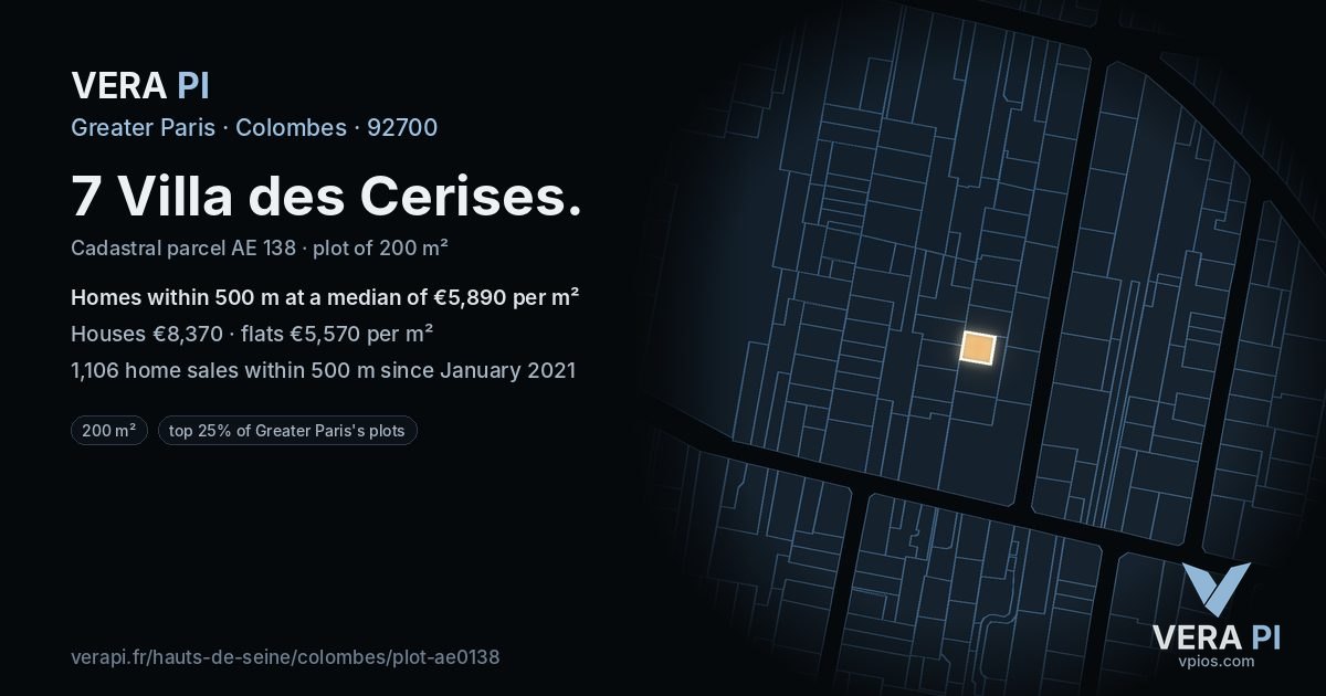 7 Villa des Cerises, Colombes at night – the plot lit, the parcels around coloured by the prices near them