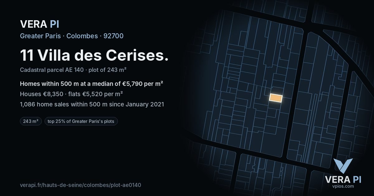11 Villa des Cerises, Colombes at night – the plot lit, the parcels around coloured by the prices near them