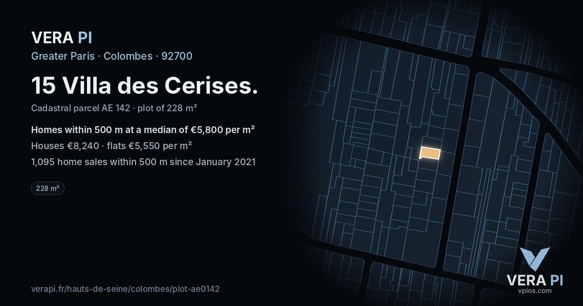 15 Villa des Cerises, Colombes at night – the plot lit, the parcels around coloured by the prices near them