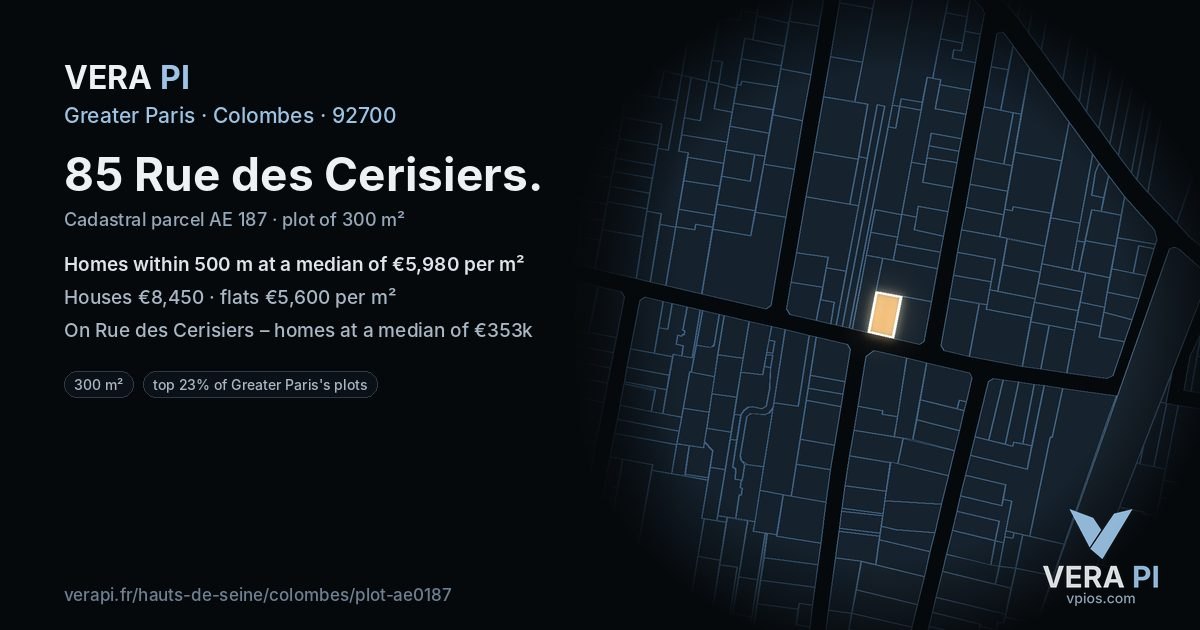85 Rue des Cerisiers, Colombes at night – the plot lit, the parcels around coloured by the prices near them