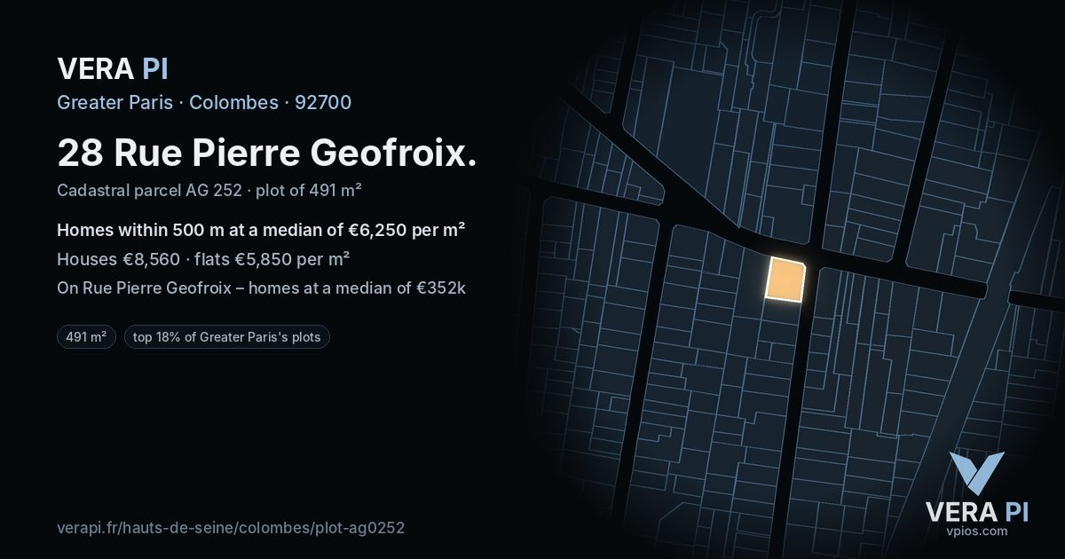 28 Rue Pierre Geofroix, Colombes at night – the plot lit, the parcels around coloured by the prices near them