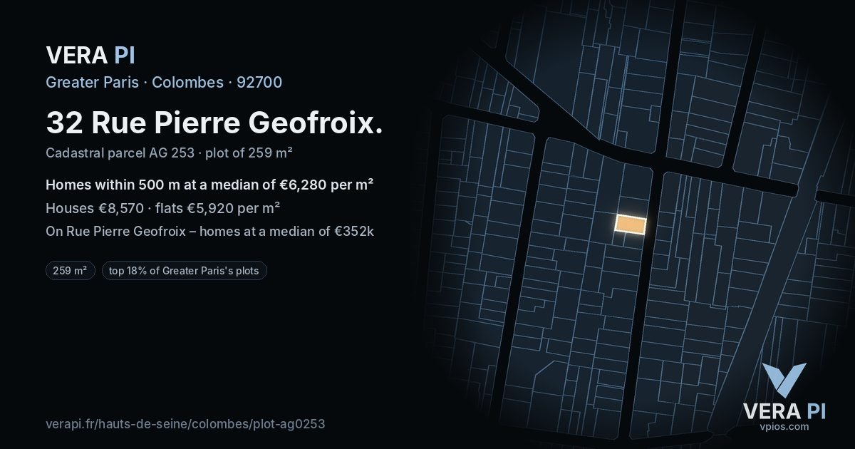 32 Rue Pierre Geofroix, Colombes at night – the plot lit, the parcels around coloured by the prices near them