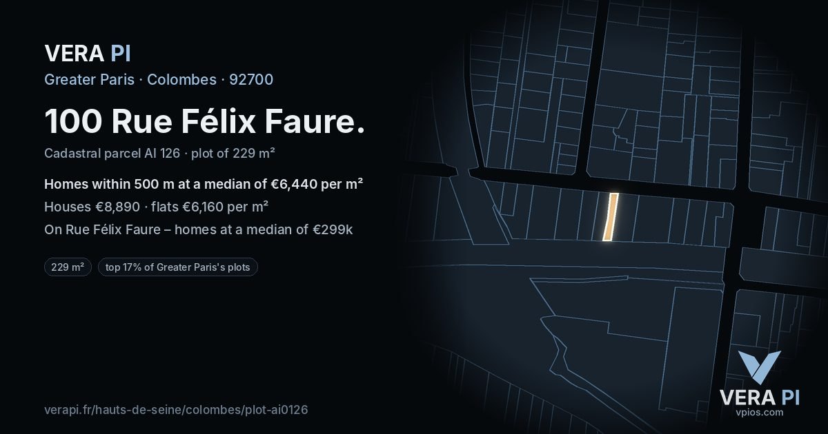 100 Rue Félix Faure, Colombes at night – the plot lit, the parcels around coloured by the prices near them