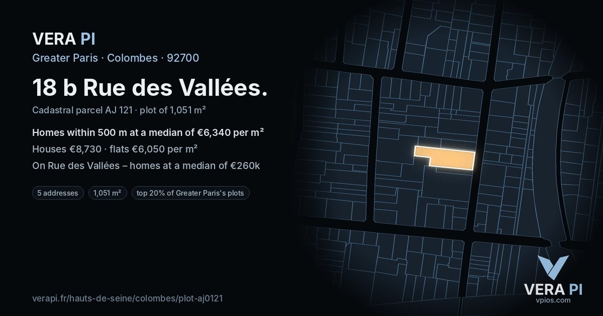 18 b Rue des Vallées, Colombes at night – the plot lit, the parcels around coloured by the prices near them