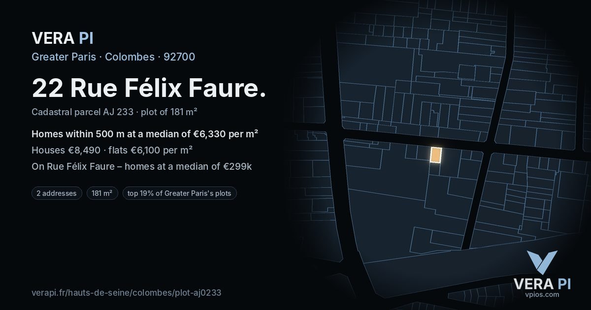 22 Rue Félix Faure, Colombes at night – the plot lit, the parcels around coloured by the prices near them