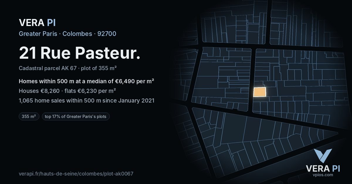 21 Rue Pasteur, Colombes at night – the plot lit, the parcels around coloured by the prices near them