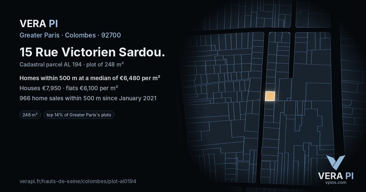 15 Rue Victorien Sardou, Colombes at night – the plot lit, the parcels around coloured by the prices near them
