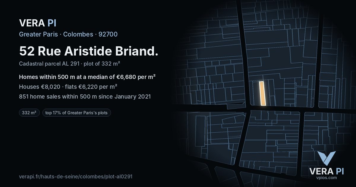 52 Rue Aristide Briand, Colombes at night – the plot lit, the parcels around coloured by the prices near them