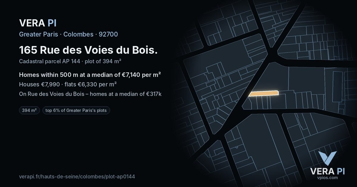 165 Rue des Voies du Bois, Colombes at night – the plot lit, the parcels around coloured by the prices near them