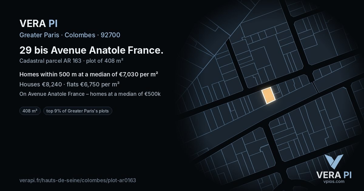 29 bis Avenue Anatole France, Colombes at night – the plot lit, the parcels around coloured by the prices near them