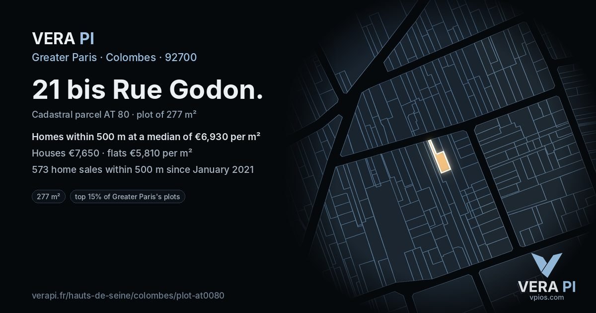 21 bis Rue Godon, Colombes at night – the plot lit, the parcels around coloured by the prices near them