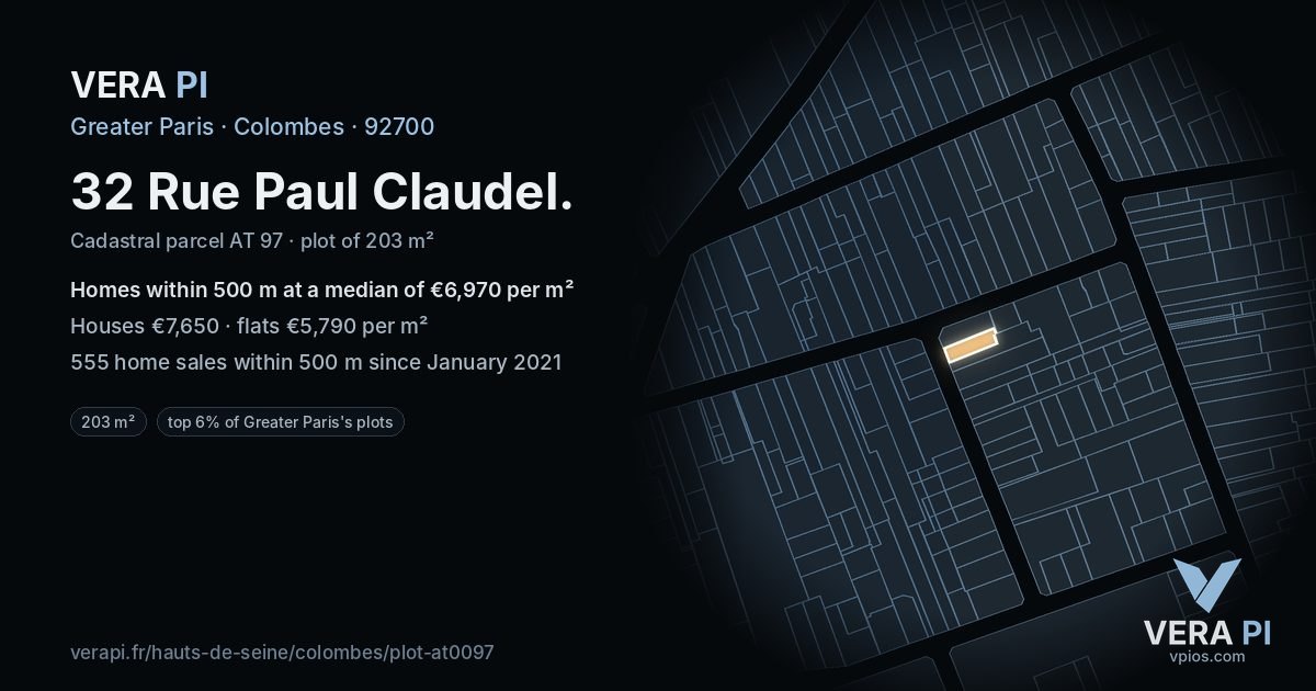 32 Rue Paul Claudel, Colombes at night – the plot lit, the parcels around coloured by the prices near them