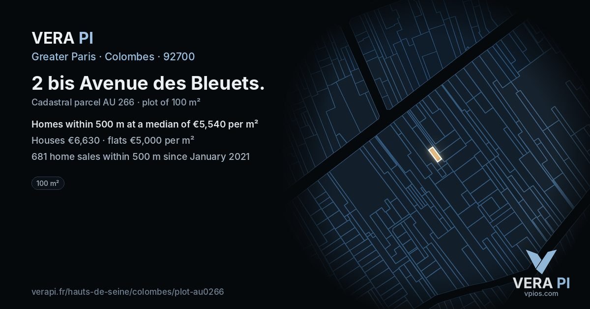2 bis Avenue des Bleuets, Colombes at night – the plot lit, the parcels around coloured by the prices near them