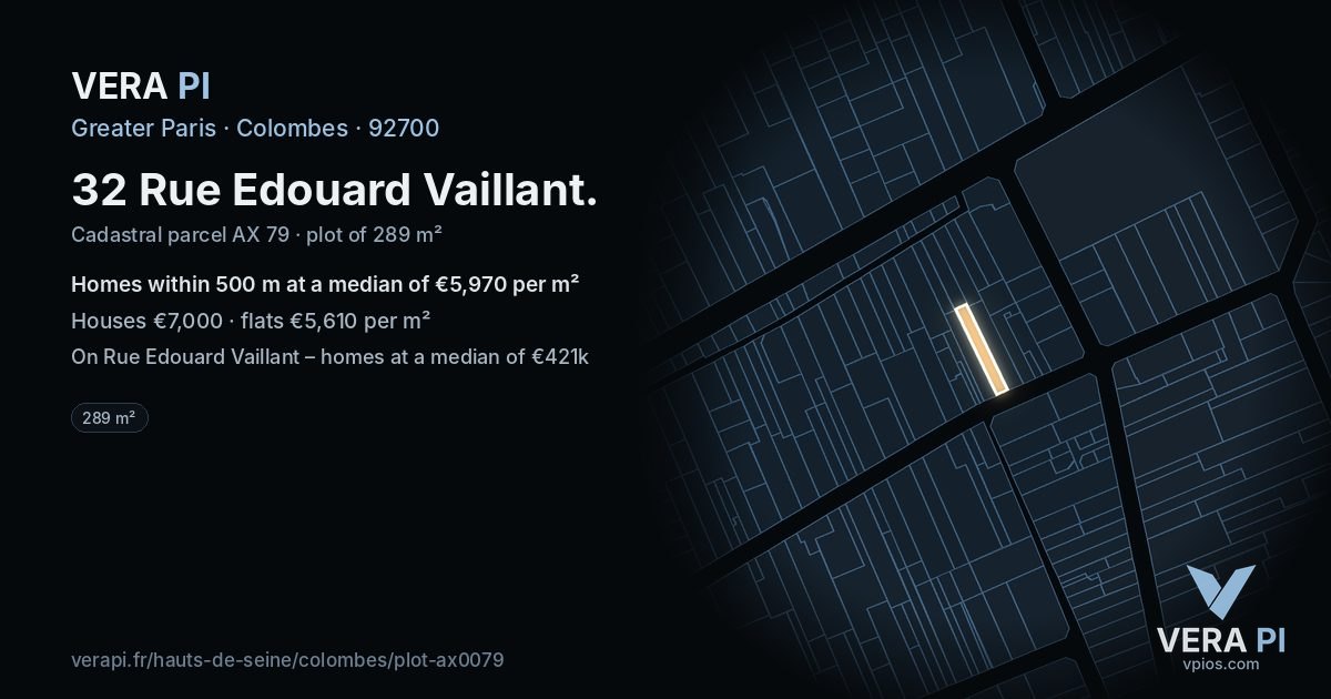 32 Rue Edouard Vaillant, Colombes at night – the plot lit, the parcels around coloured by the prices near them