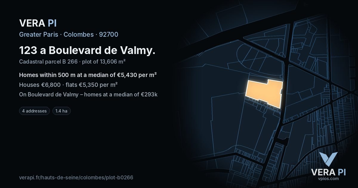 123 a Boulevard de Valmy, Colombes at night – the plot lit, the parcels around coloured by the prices near them