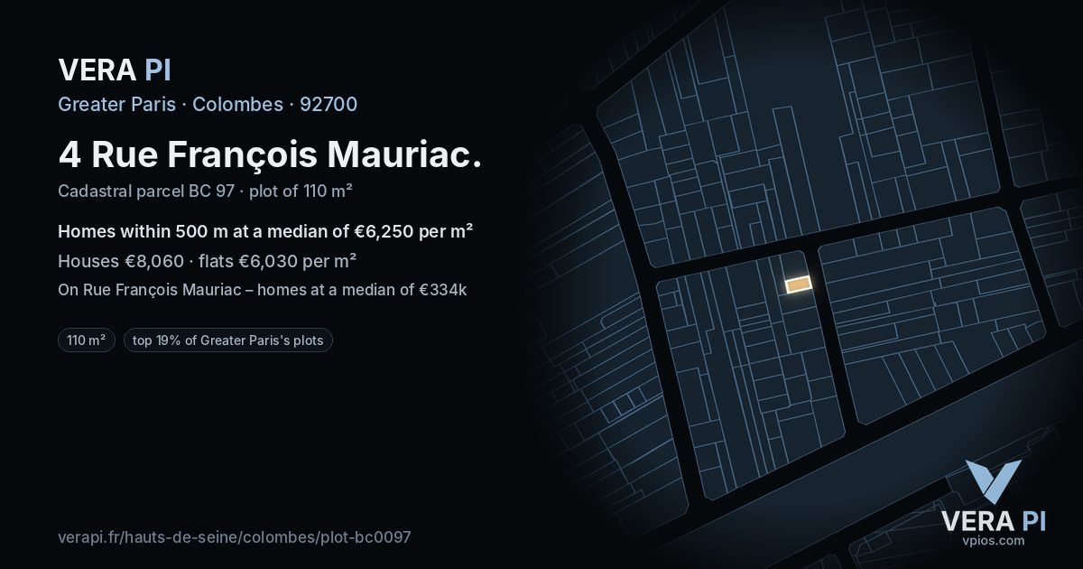 4 Rue François Mauriac, Colombes at night – the plot lit, the parcels around coloured by the prices near them