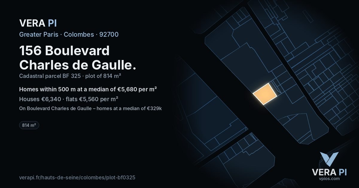 156 Boulevard Charles de Gaulle, Colombes at night – the plot lit, the parcels around coloured by the prices near them