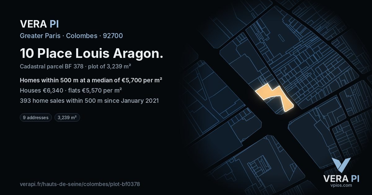 10 Place Louis Aragon, Colombes at night – the plot lit, the parcels around coloured by the prices near them