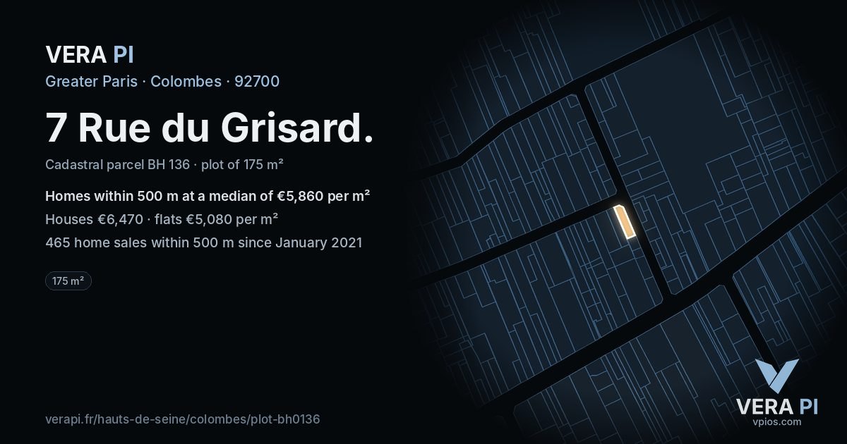 7 Rue du Grisard, Colombes at night – the plot lit, the parcels around coloured by the prices near them