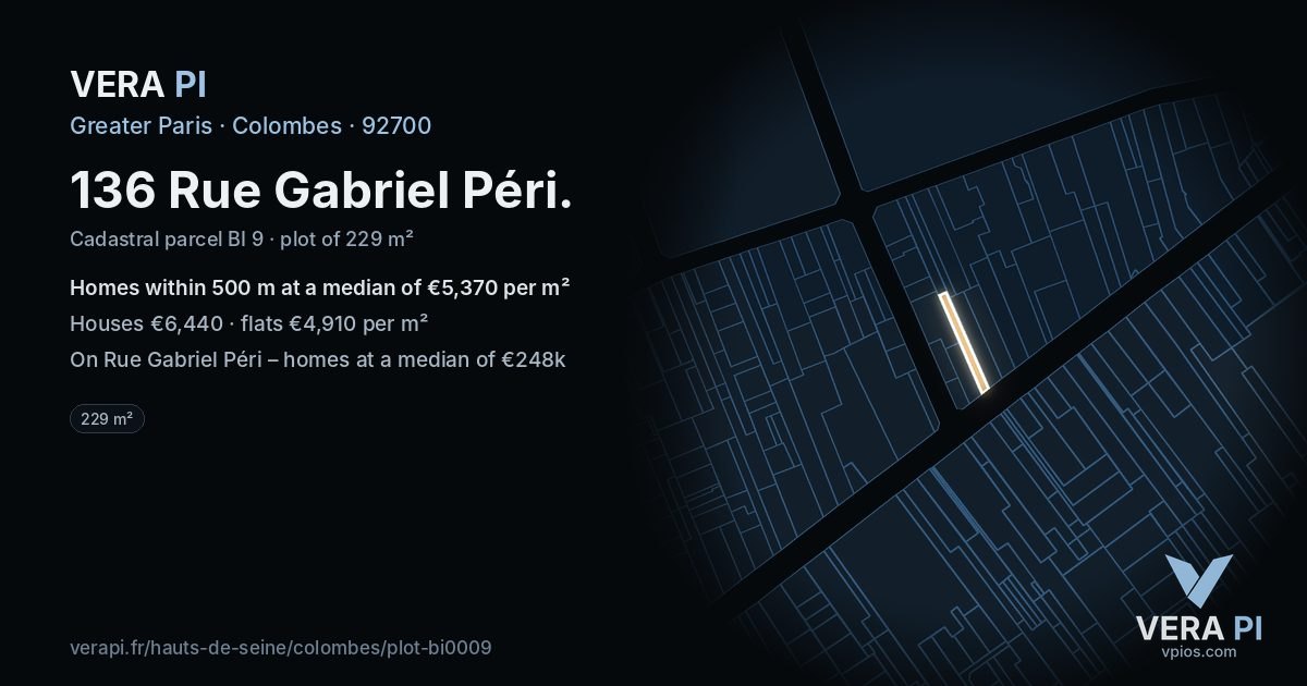 136 Rue Gabriel Péri, Colombes at night – the plot lit, the parcels around coloured by the prices near them