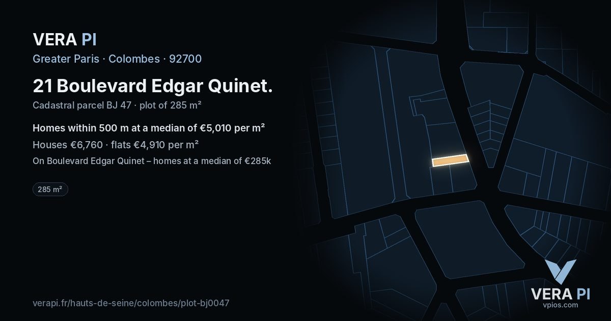 21 Boulevard Edgar Quinet, Colombes at night – the plot lit, the parcels around coloured by the prices near them