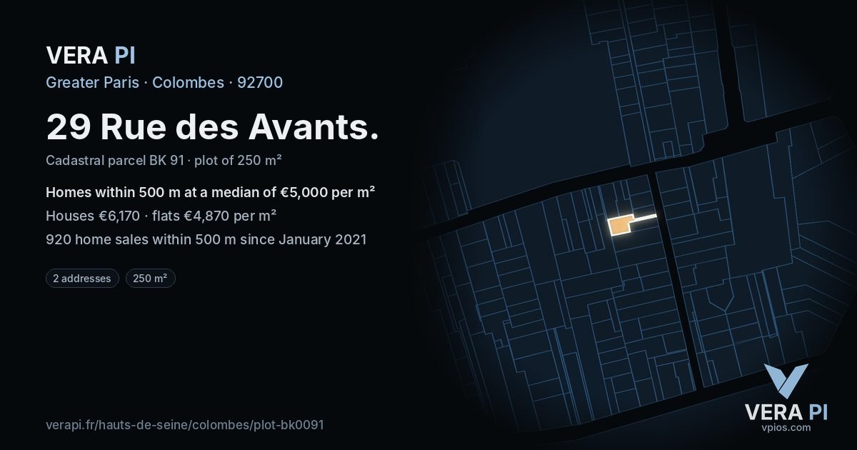 29 Rue des Avants, Colombes at night – the plot lit, the parcels around coloured by the prices near them