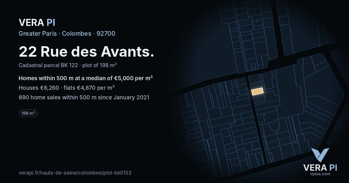 22 Rue des Avants, Colombes at night – the plot lit, the parcels around coloured by the prices near them