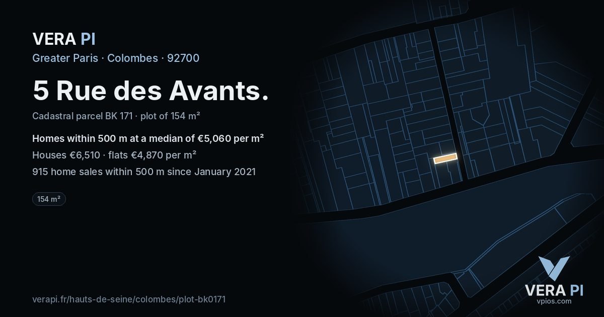5 Rue des Avants, Colombes at night – the plot lit, the parcels around coloured by the prices near them