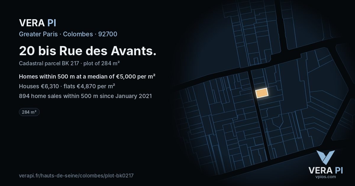 20 bis Rue des Avants, Colombes at night – the plot lit, the parcels around coloured by the prices near them