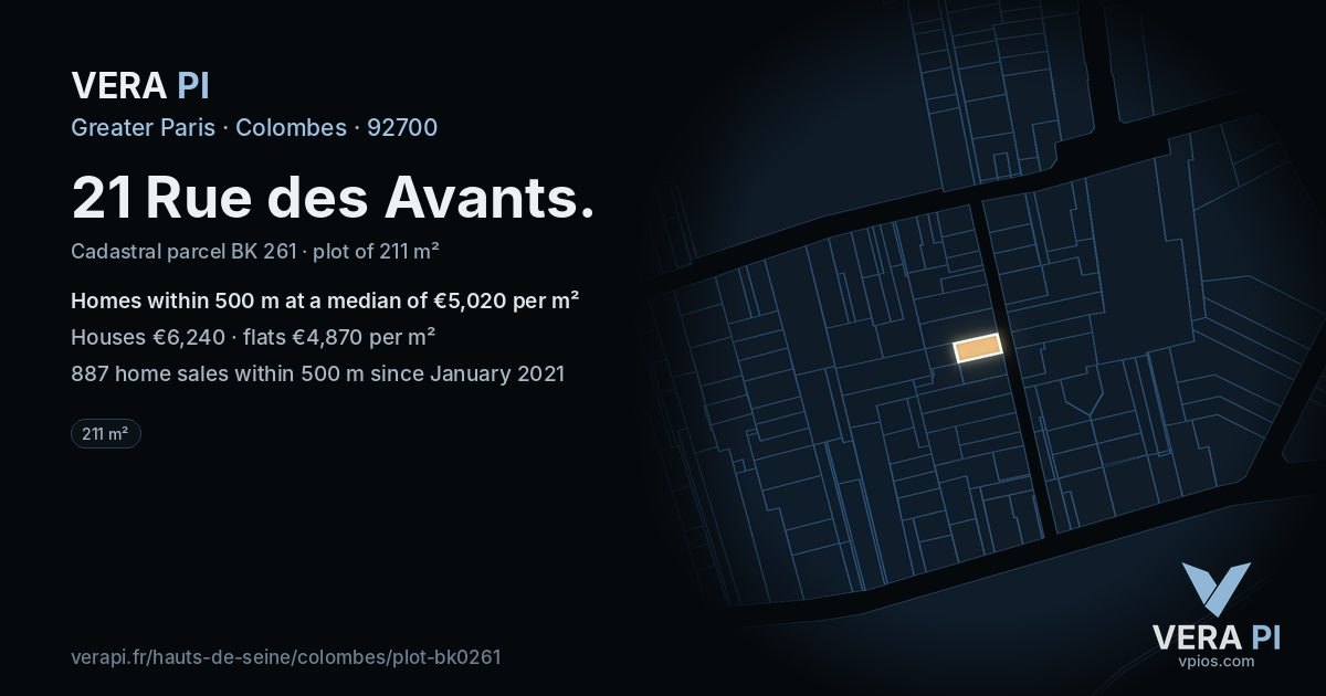 21 Rue des Avants, Colombes at night – the plot lit, the parcels around coloured by the prices near them