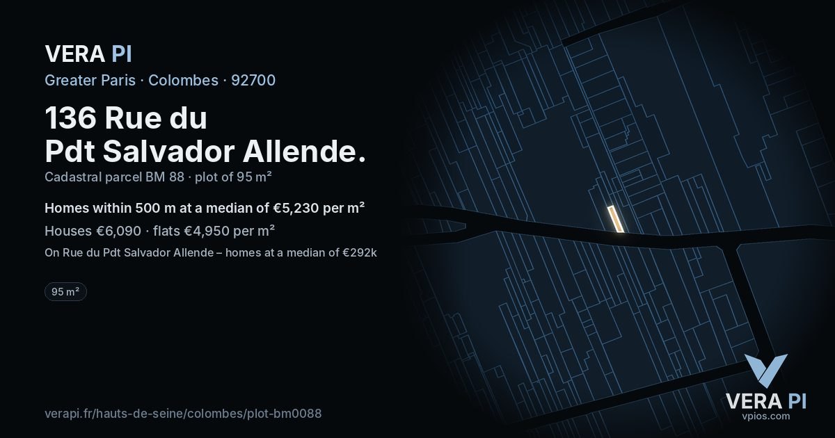 136 Rue du Pdt Salvador Allende, Colombes at night – the plot lit, the parcels around coloured by the prices near them