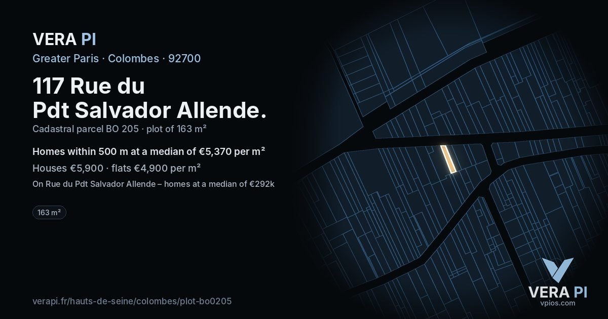 117 Rue du Pdt Salvador Allende, Colombes at night – the plot lit, the parcels around coloured by the prices near them