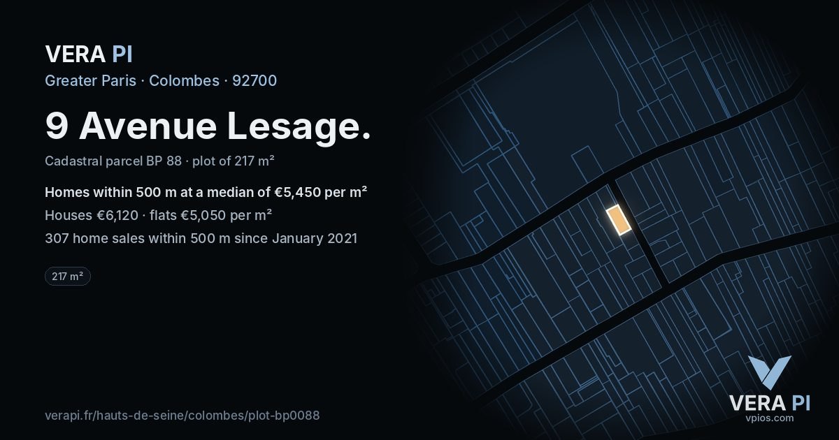 9 Avenue Lesage, Colombes at night – the plot lit, the parcels around coloured by the prices near them