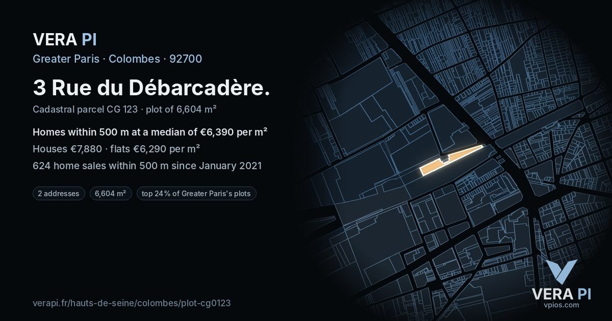 3 Rue du Débarcadère, Colombes at night – the plot lit, the parcels around coloured by the prices near them