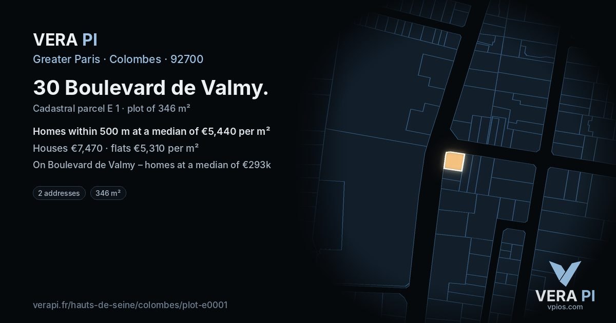 30 Boulevard de Valmy, Colombes at night – the plot lit, the parcels around coloured by the prices near them