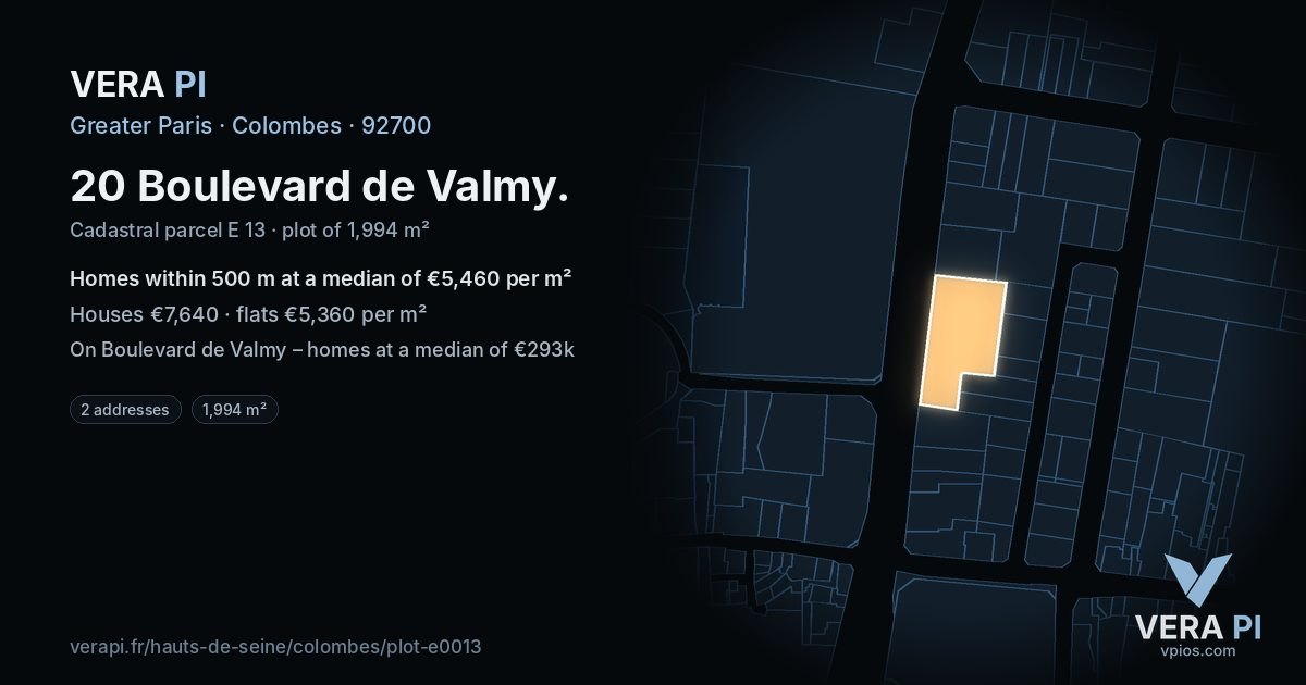 20 Boulevard de Valmy, Colombes at night – the plot lit, the parcels around coloured by the prices near them