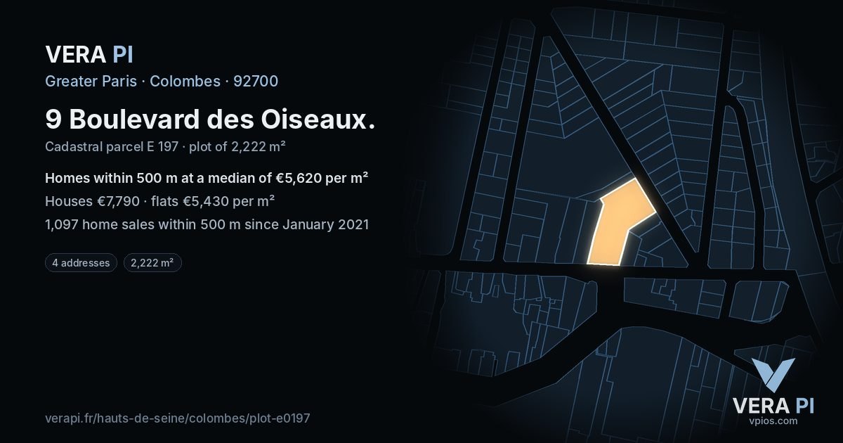 9 Boulevard des Oiseaux, Colombes at night – the plot lit, the parcels around coloured by the prices near them