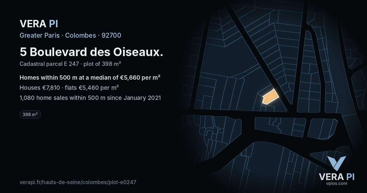 5 Boulevard des Oiseaux, Colombes at night – the plot lit, the parcels around coloured by the prices near them