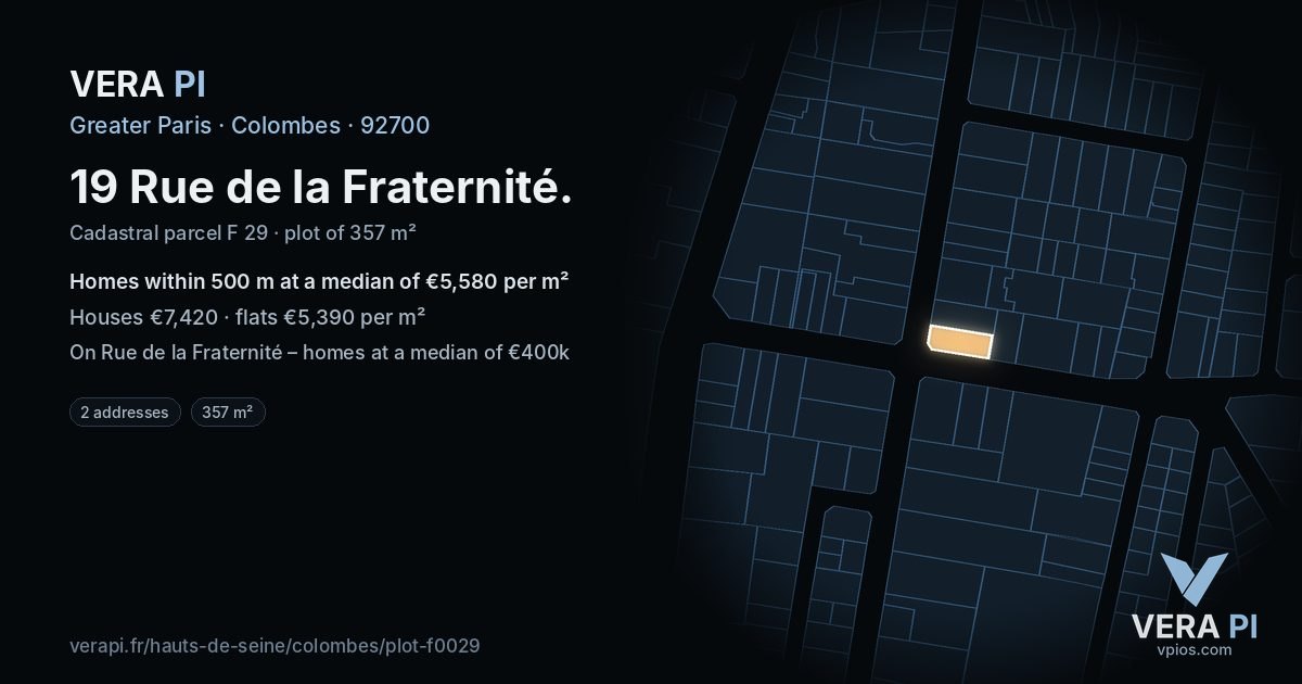 19 Rue de la Fraternité, Colombes at night – the plot lit, the parcels around coloured by the prices near them