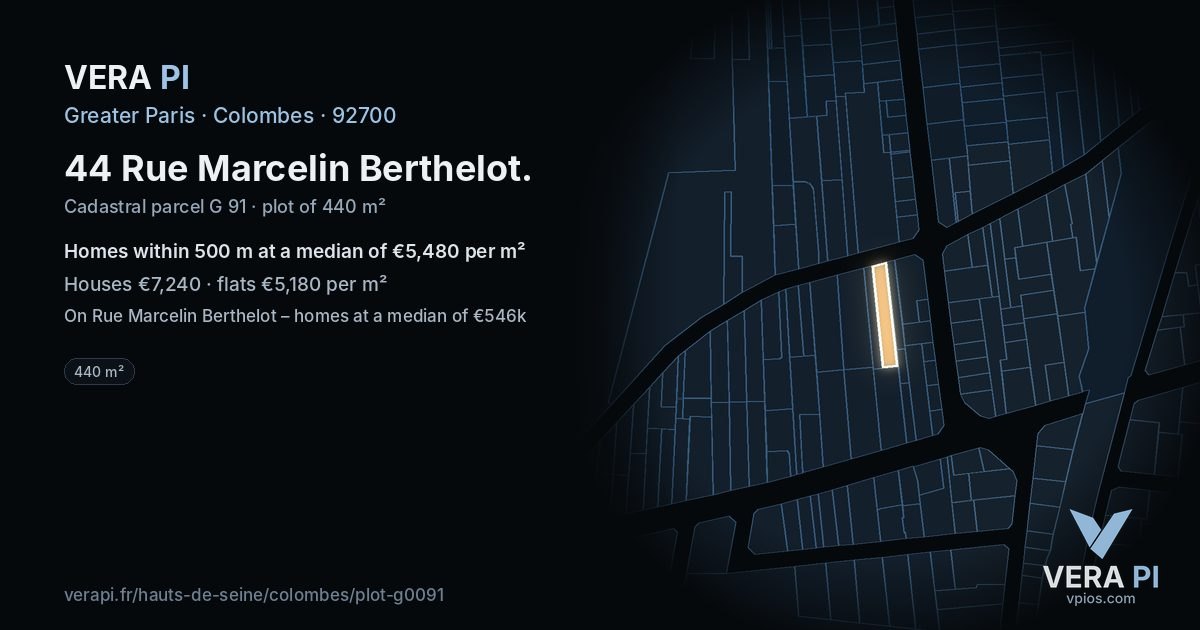 44 Rue Marcelin Berthelot, Colombes at night – the plot lit, the parcels around coloured by the prices near them
