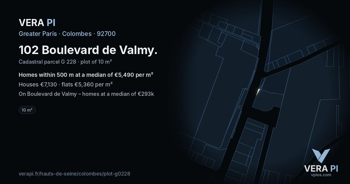 102 Boulevard de Valmy, Colombes at night – the plot lit, the parcels around coloured by the prices near them