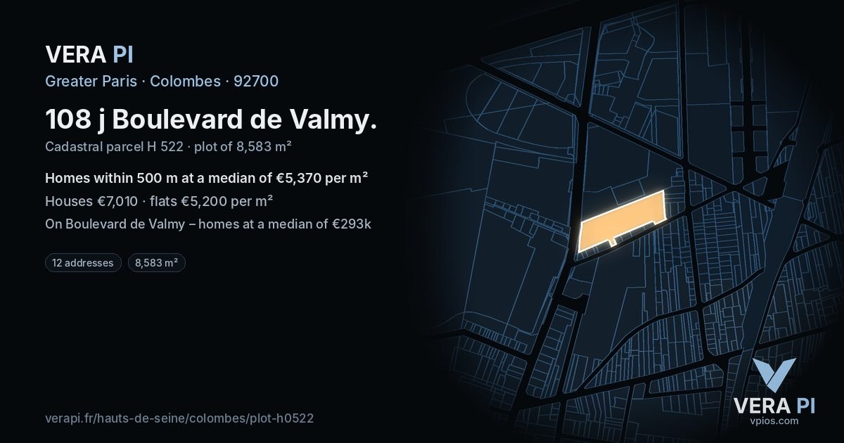 108 j Boulevard de Valmy, Colombes at night – the plot lit, the parcels around coloured by the prices near them