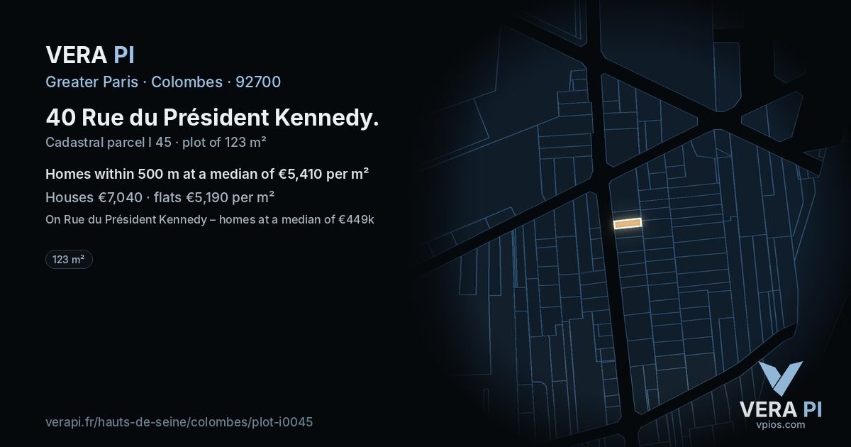 40 Rue du Président Kennedy, Colombes at night – the plot lit, the parcels around coloured by the prices near them