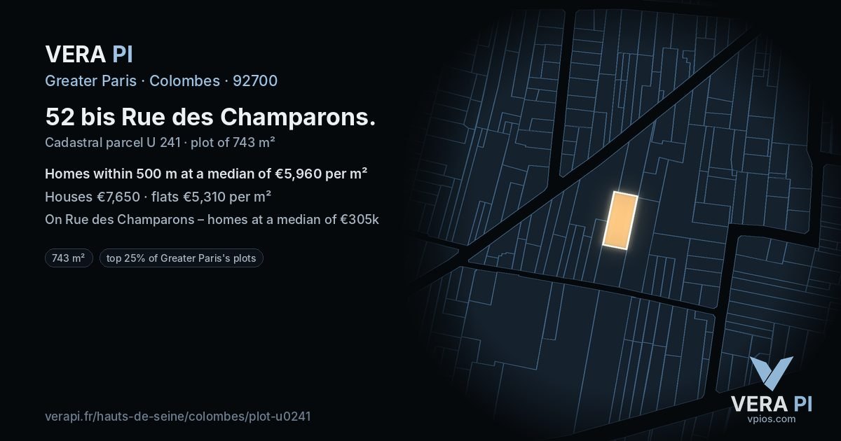 52 bis Rue des Champarons, Colombes at night – the plot lit, the parcels around coloured by the prices near them