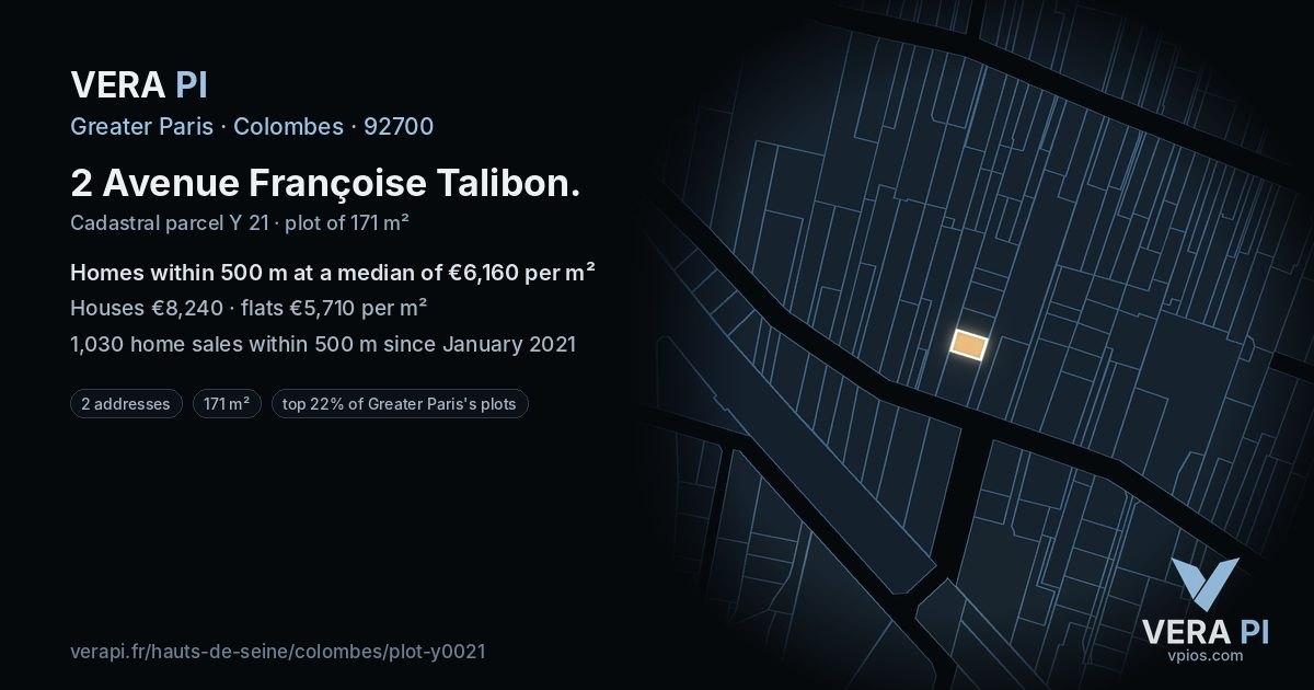 2 Avenue Françoise Talibon, Colombes at night – the plot lit, the parcels around coloured by the prices near them