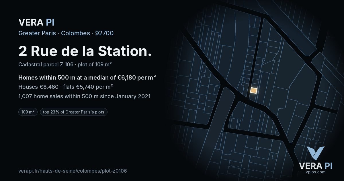 2 Rue de la Station, Colombes at night – the plot lit, the parcels around coloured by the prices near them