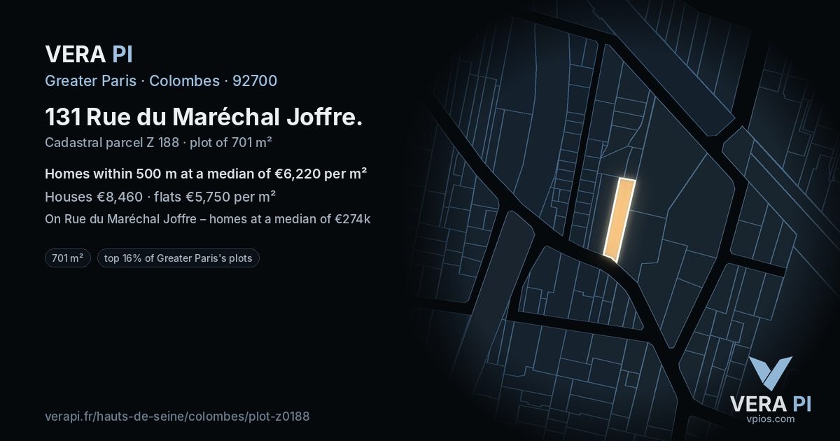 131 Rue du Maréchal Joffre, Colombes at night – the plot lit, the parcels around coloured by the prices near them