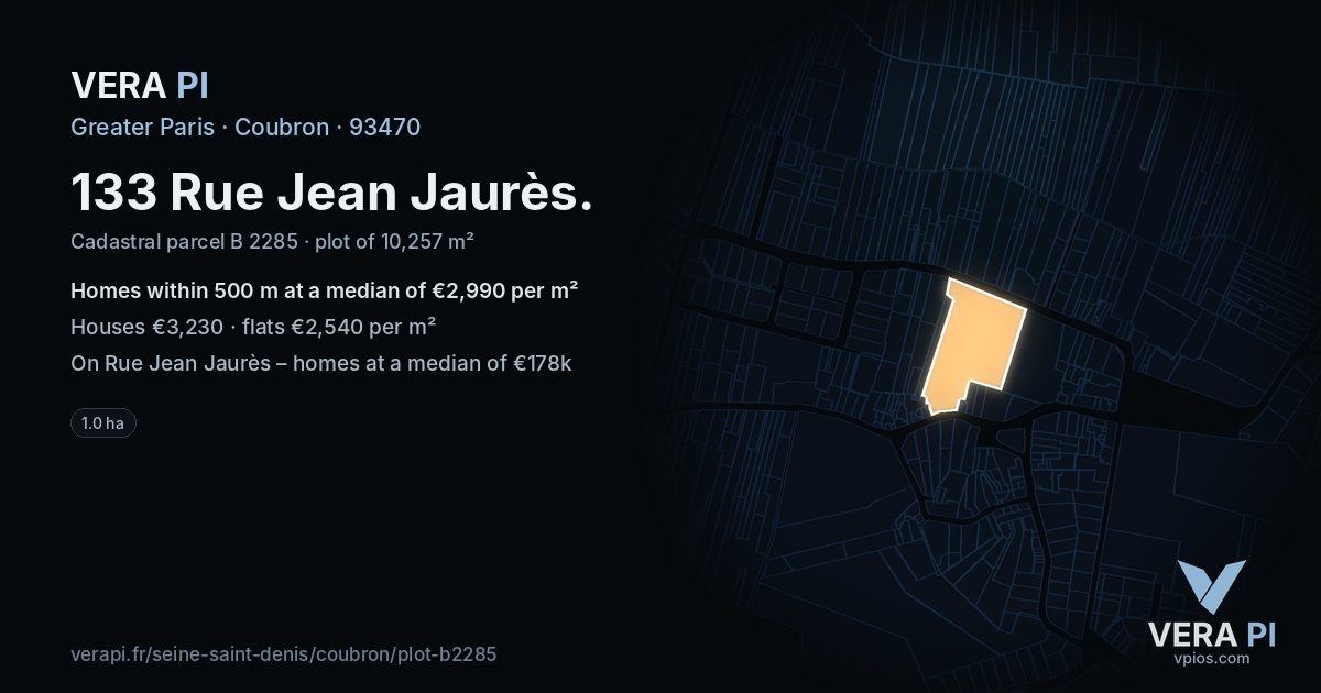 133 Rue Jean Jaurès, Coubron at night – the plot lit, the parcels around coloured by the prices near them
